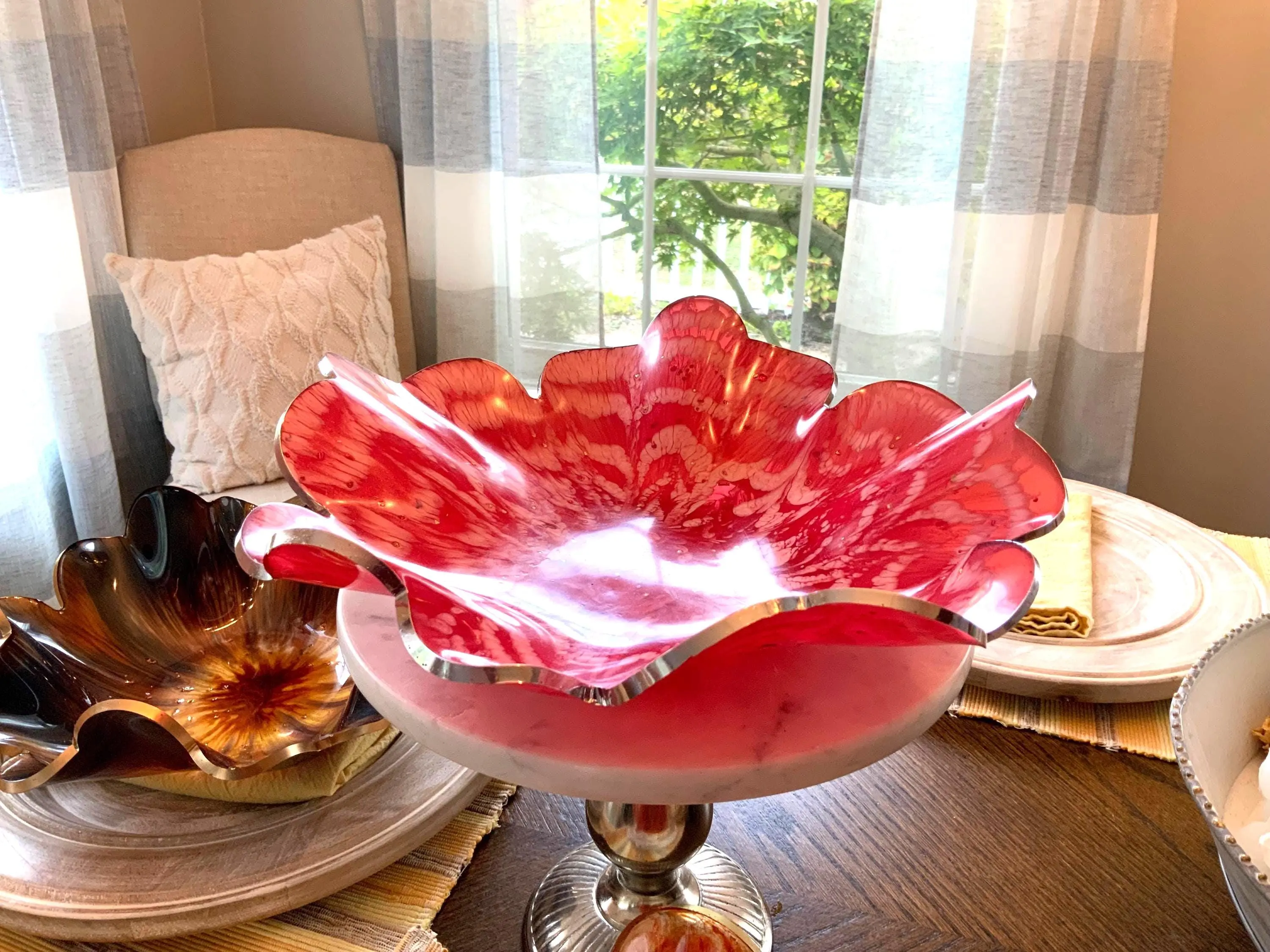 Handcrafted Classic Resin Candy Cane Swirl Decorative Bowl - 11¾" Diameter, Unique Kitchen Tableware for Fruit, Holiday Use