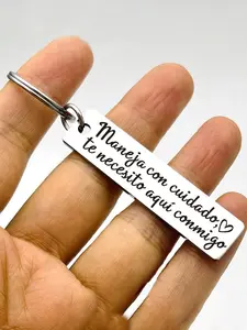 Spanish Keychain with Heart Design, Drive Safe Message, Durable Stainless Steel, Perfect Thoughtful Gift for Dad, Boyfriend, Husband, Valentine’s Day, Authentic Keychain