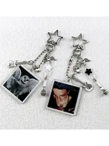Creative Acrylic Comic Frame Keychain, Guitar Microphone Pendant, Valentine's Day Gift, Stylish Keychain, Keychain For Bags