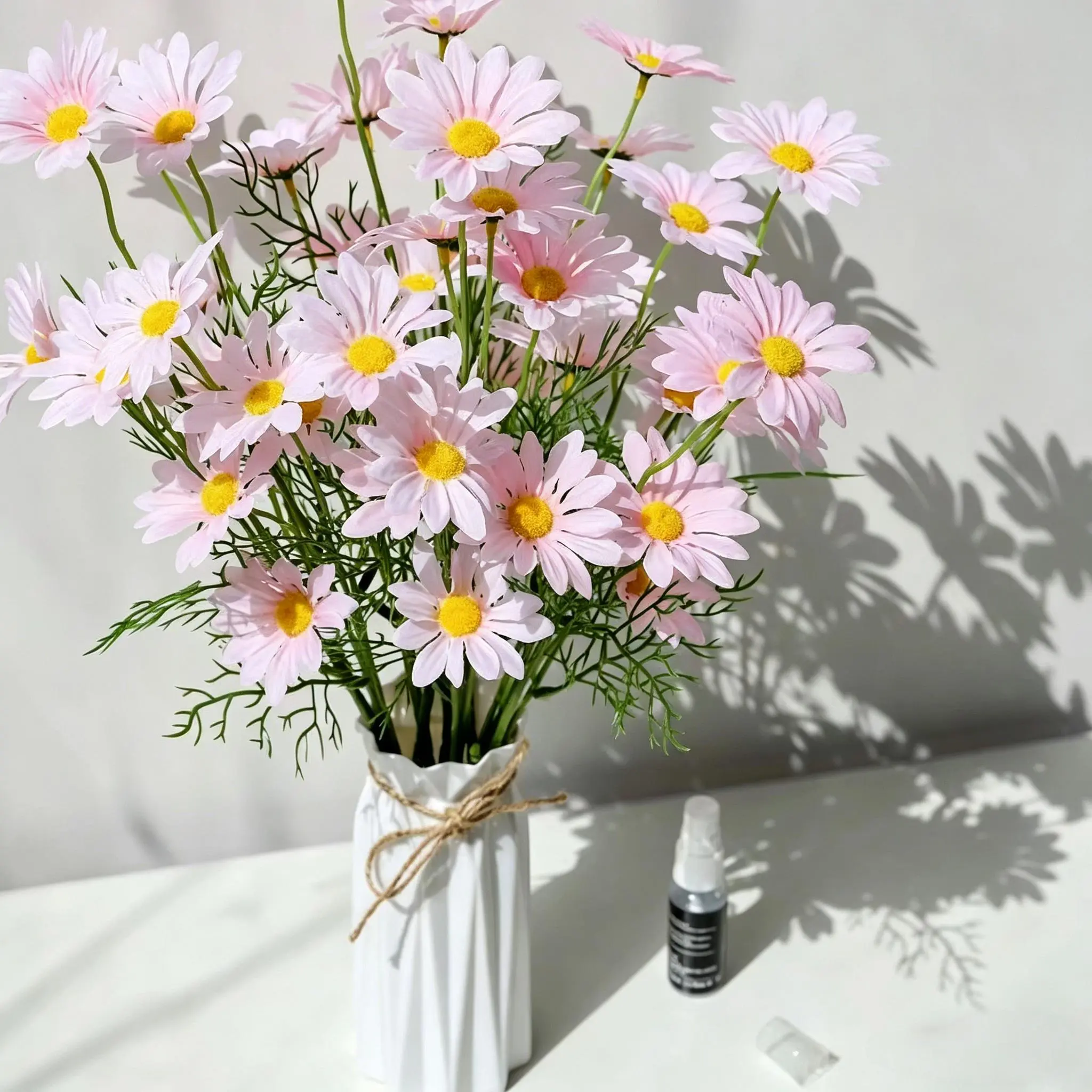 Hyperrealism Lifelike Artificial Daisy Flower Bouquet - Decorative Fake Floral Arrangement, Thoughtful Home Gift for Her, Housewarming & Birthday Spring Home Decor with Natural Look, Floral Decor