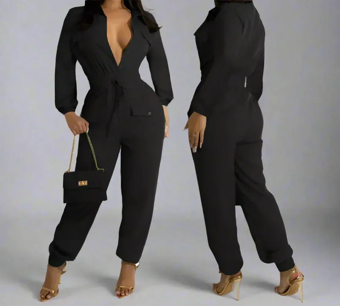 Pockets Jumpsuit - Linen Women's Casual Outfit with Oversized Pockets for Errands