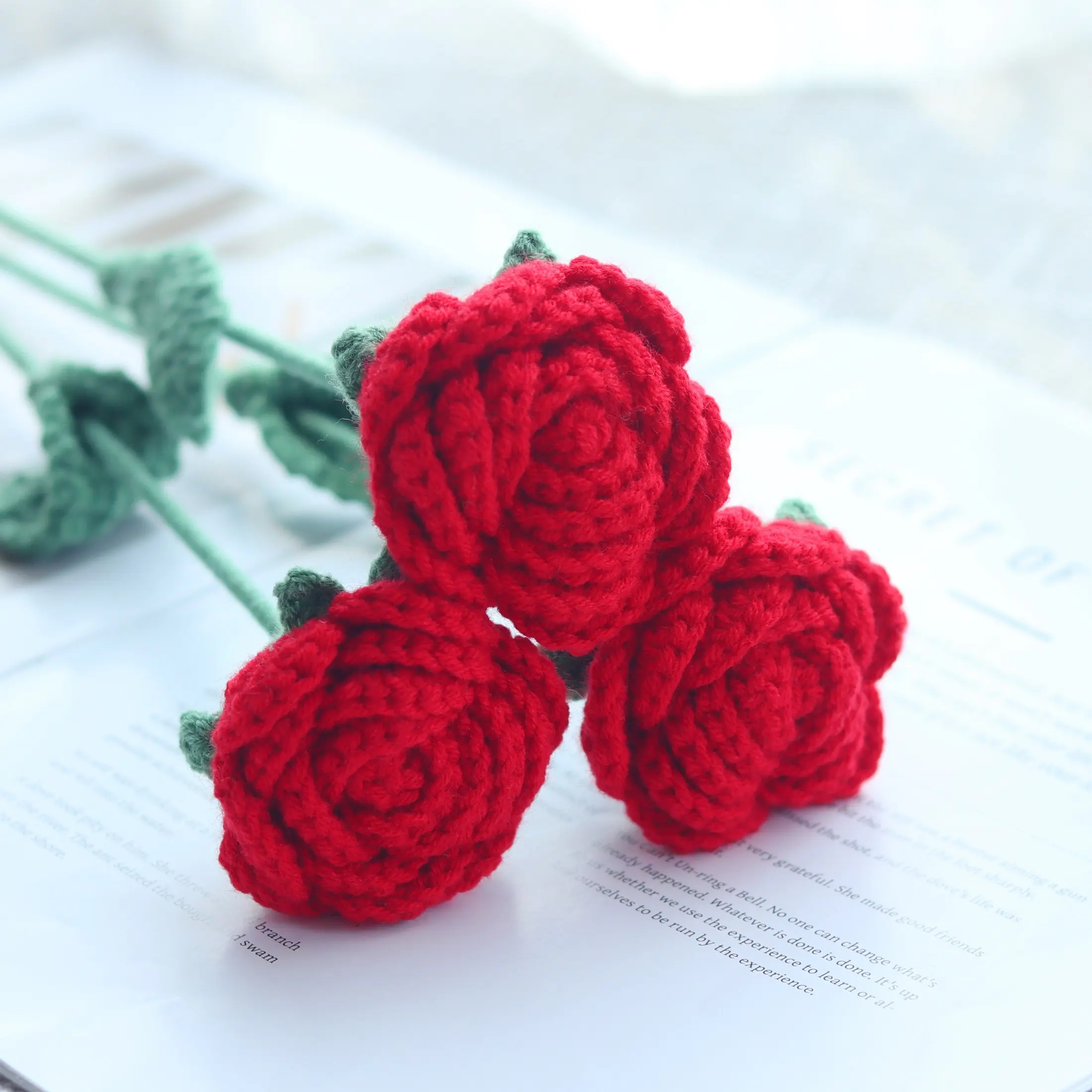 Handmade Crochet Rose Bouquet (3/6/12 pcs), Roses for Spring Decor, Wedding Bridal Bouquet, Crochet Flowers Bouquet, Decorative Flowers, Home Party Outdoor Decor & Gift for Lovers, Friends, Family,Valentine's Day Mother's Day & Holidays