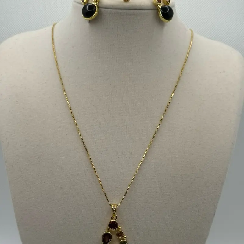 Hermoso set piedra Aventurina de noche y multi zirconias
