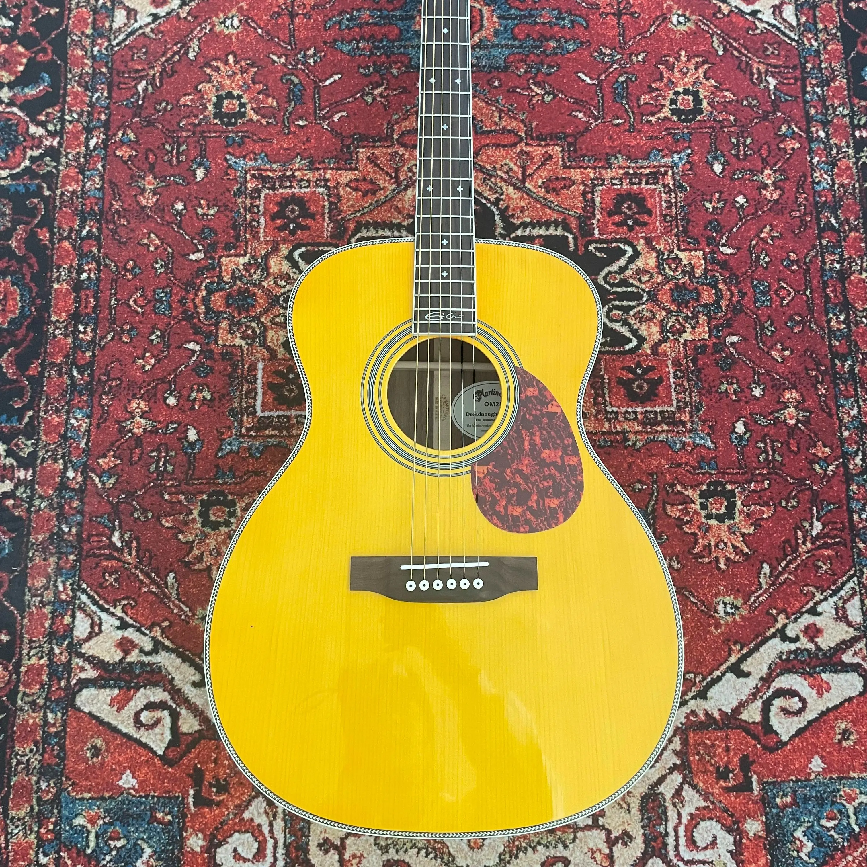 Handmade OM28 41in 6-String Acoustic-Electric Guitar for Music Lovers, 4kg, Spruce Top, Hollow Solid Body, 20 Frets, Rosewood Components, Stylish Wooden Acoustic Guitar, Stylish Guitar