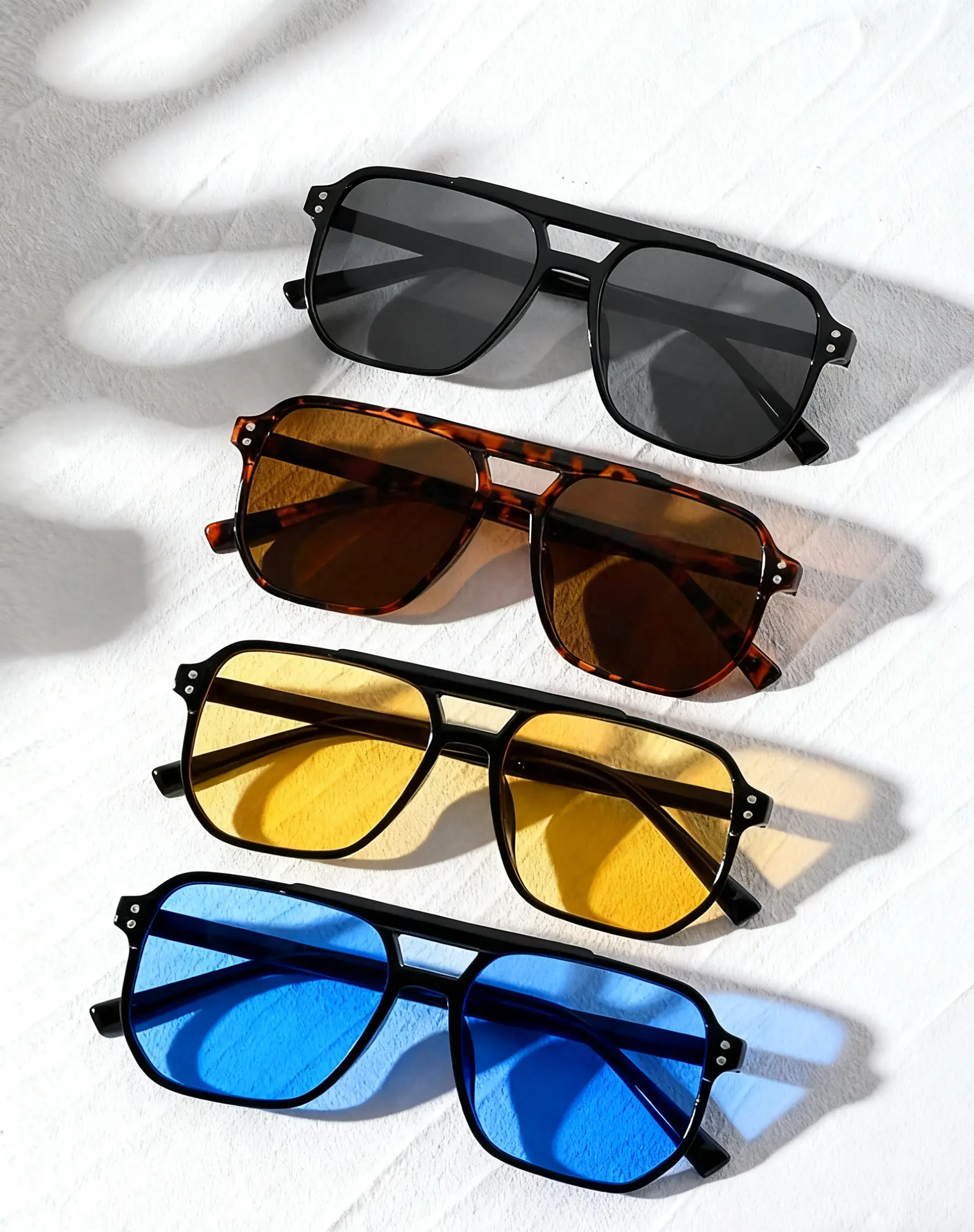2026 Summer Gift 4PCS Unisex Vintage Trendy Aviator Sunglasses, Retro Outdoor Sports Sunglasses, Fashionable Sunglasses for Men & Women for Everyday Use Perfect for Gifts Gradient Black Matte Polarized  yellow  tint  glasses retro design stylish mini