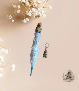 Polymer clay handmade capybara orange blossom crochet hook stitch marker / capybara with floral orange crochet hook knitting accessory