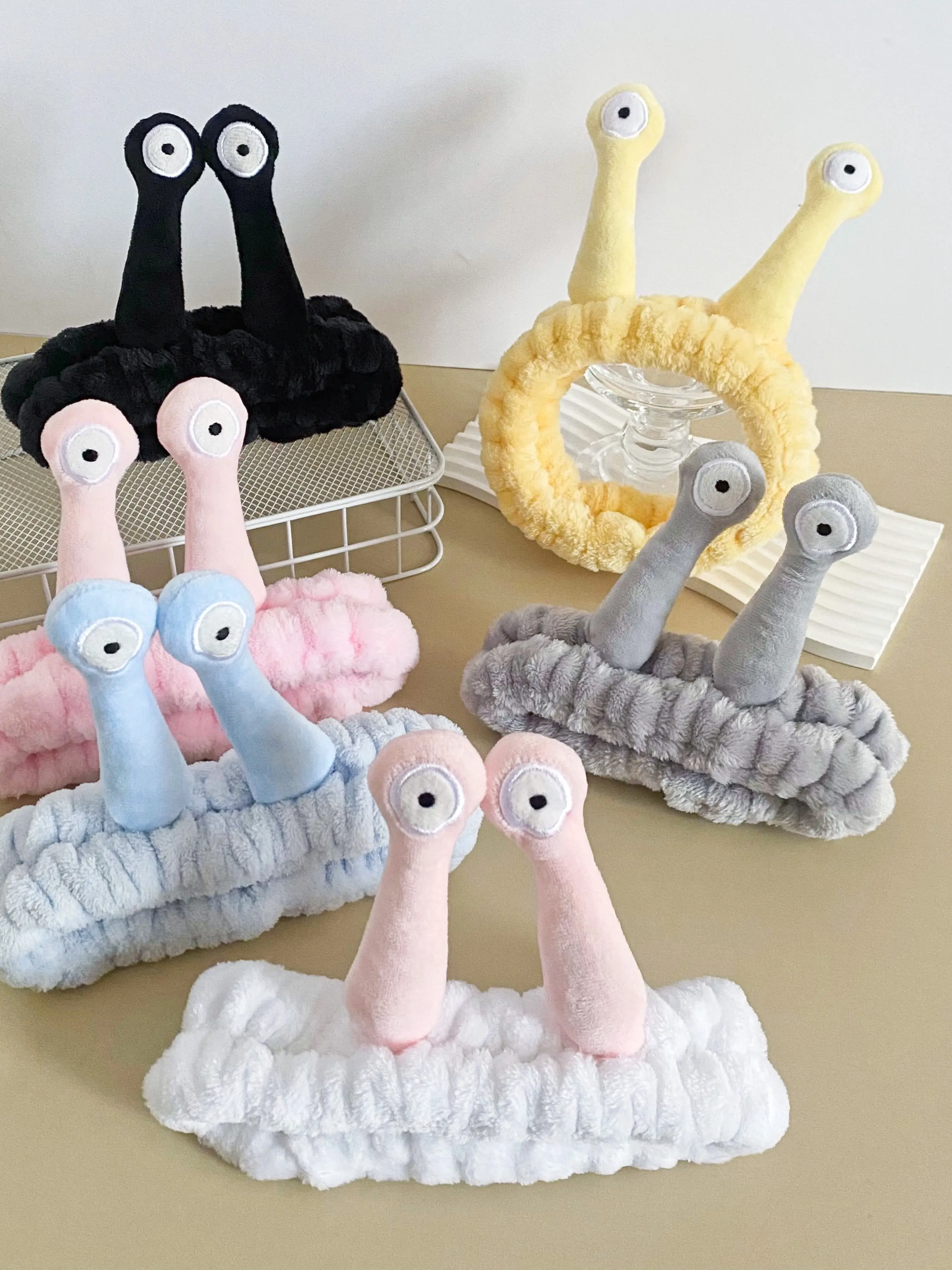 American-Style Cartoon Snail Headband, Cute Face-Washing Hairband, Girl’s Quirky Plush Hair Accessory, Popularity Hair Pressing Headpiece, Soft Headband, Cute Headbands