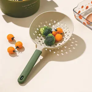 Kitchen Strainer Spoon, Large Plastic Long Handle Colander for Noodles Dumplings, Heat Resistant Kitchen Utensil, Baking Accessories, Kitchen Utensils Gadgets, Kitchen Cooking Accessories