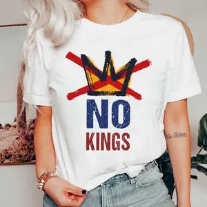 Women's NO KINGS Anti-Authoritarian Protest T-Shirt, Streetwear Casual Top, No Kings In America Political Tee, Democracy Not Monarchy Round Neck Short-Sleeve Tshirt