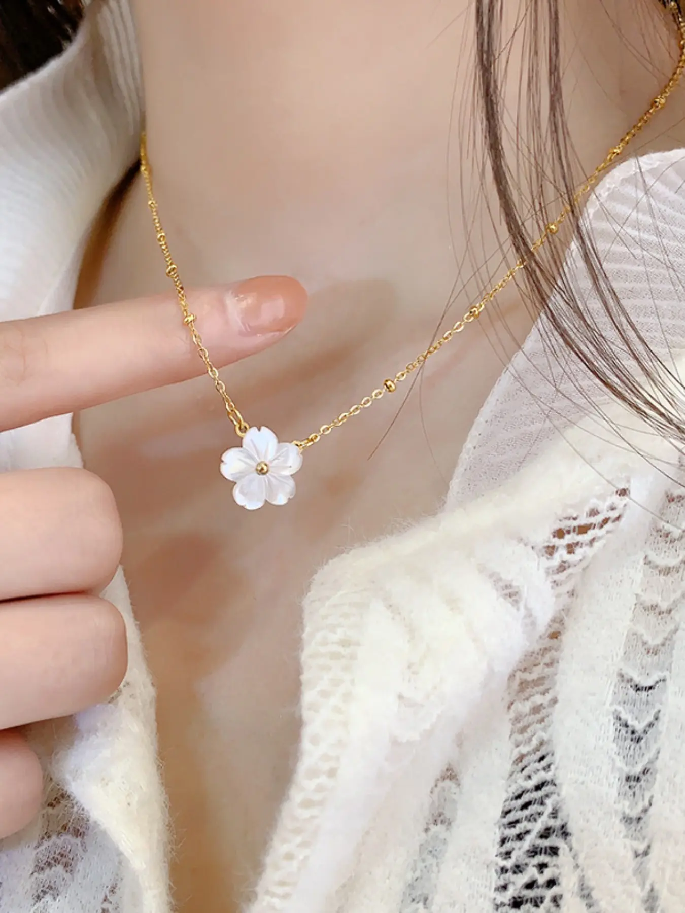 Pearl Sakura Necklace for Women, Unique Design Clavicle Chain, Luxurious Commuter Necklaces, Elegant Daily Wear Jewelry, Dainty Pearl Necklace