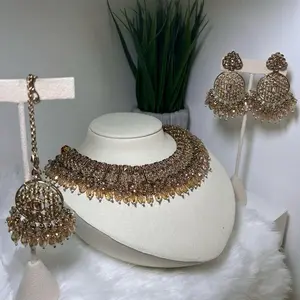 Full Indian Jewelery Set - Necklace, Earrings & Tikka with Decorative Design and Gold Finish