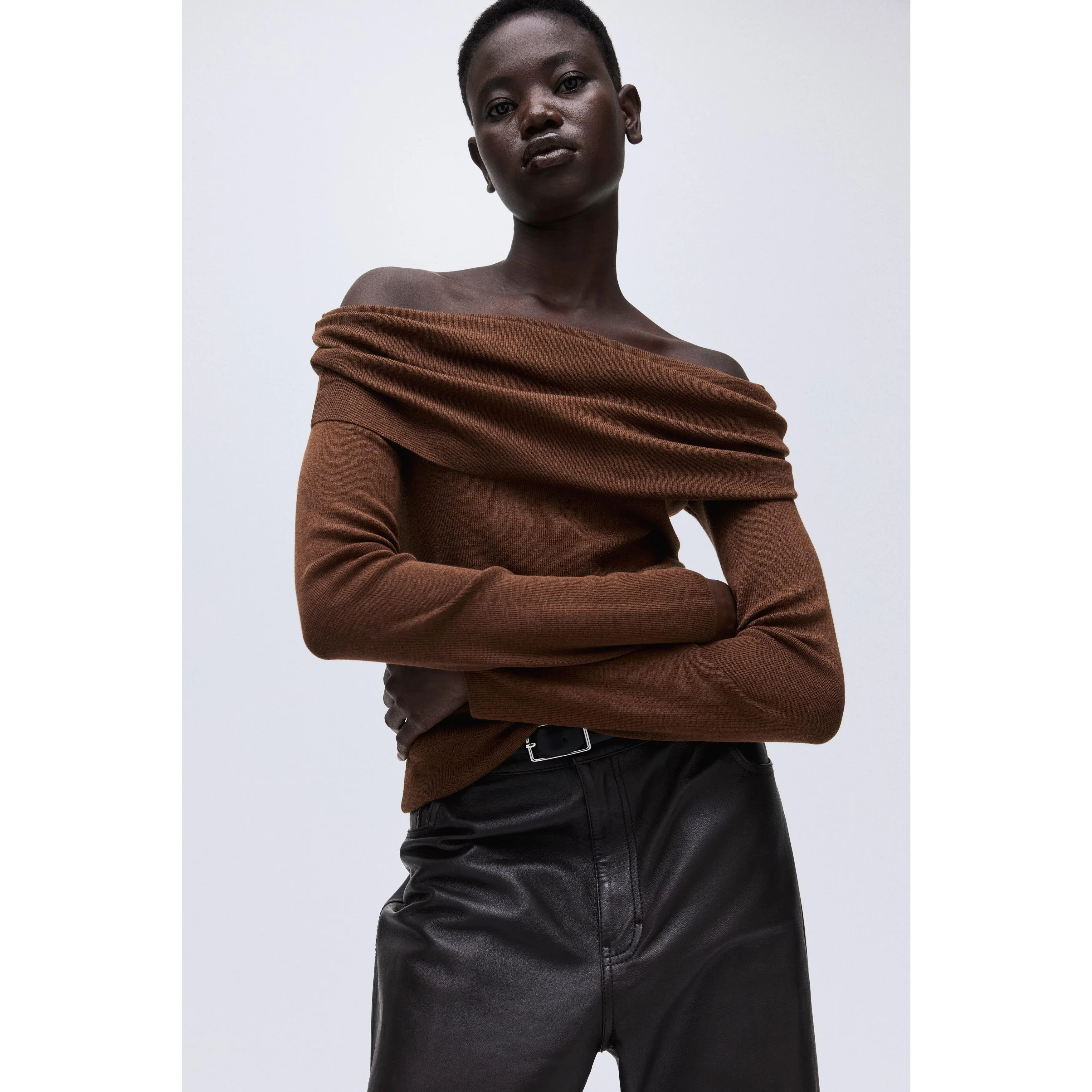 H&M Off-the-shoulder jumper H&M Off-the-shoulder jumper