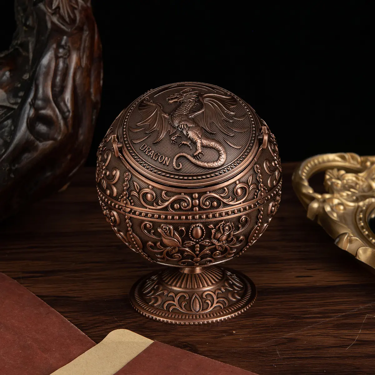 Large Windproof Ashtray with Lid, Portable Metal Dragon Print Decorative Figurine Home Decor Ashtray for Indoor Outdoor Use, Conical Smoking Accessory, interior decoration accessories, Man Cave Accessories, Home Decoration