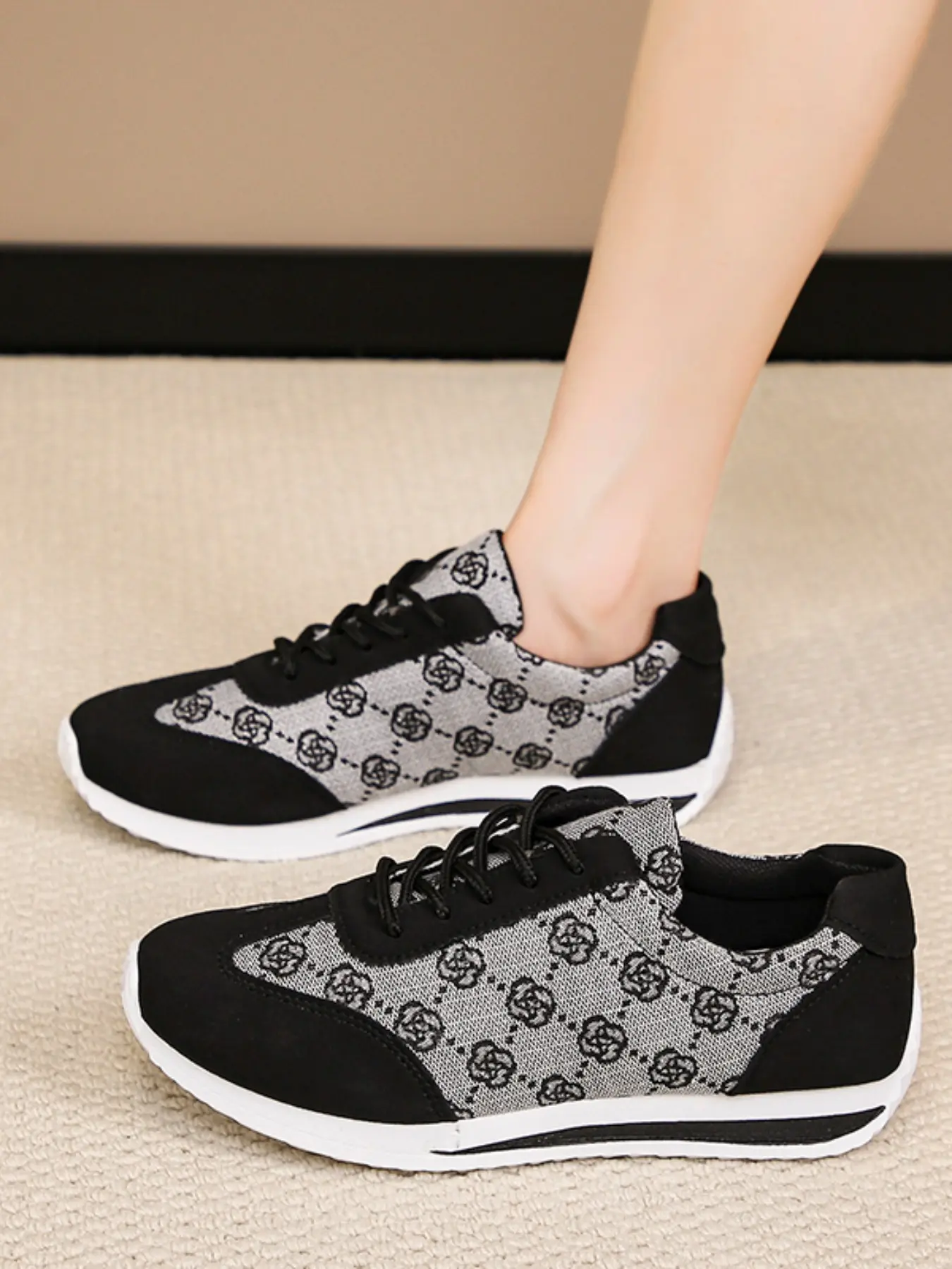 Vintage Patchwork Casual Shoes, Lace-Up Low-Top Comfortable Sports Shoes, Versatile Daily Wear Women's Sneakers, Patchwork Design Sneakers, Sporty Low Top, Vintage Style Sneakers, Casual Sneaker Trainer