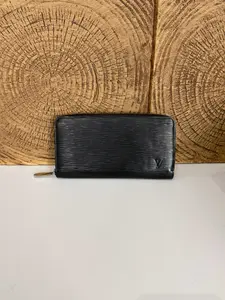 Pre-owned Louis Vuitton Black Epi Leather Zip Around Wallet with Gold Tone Hardware
