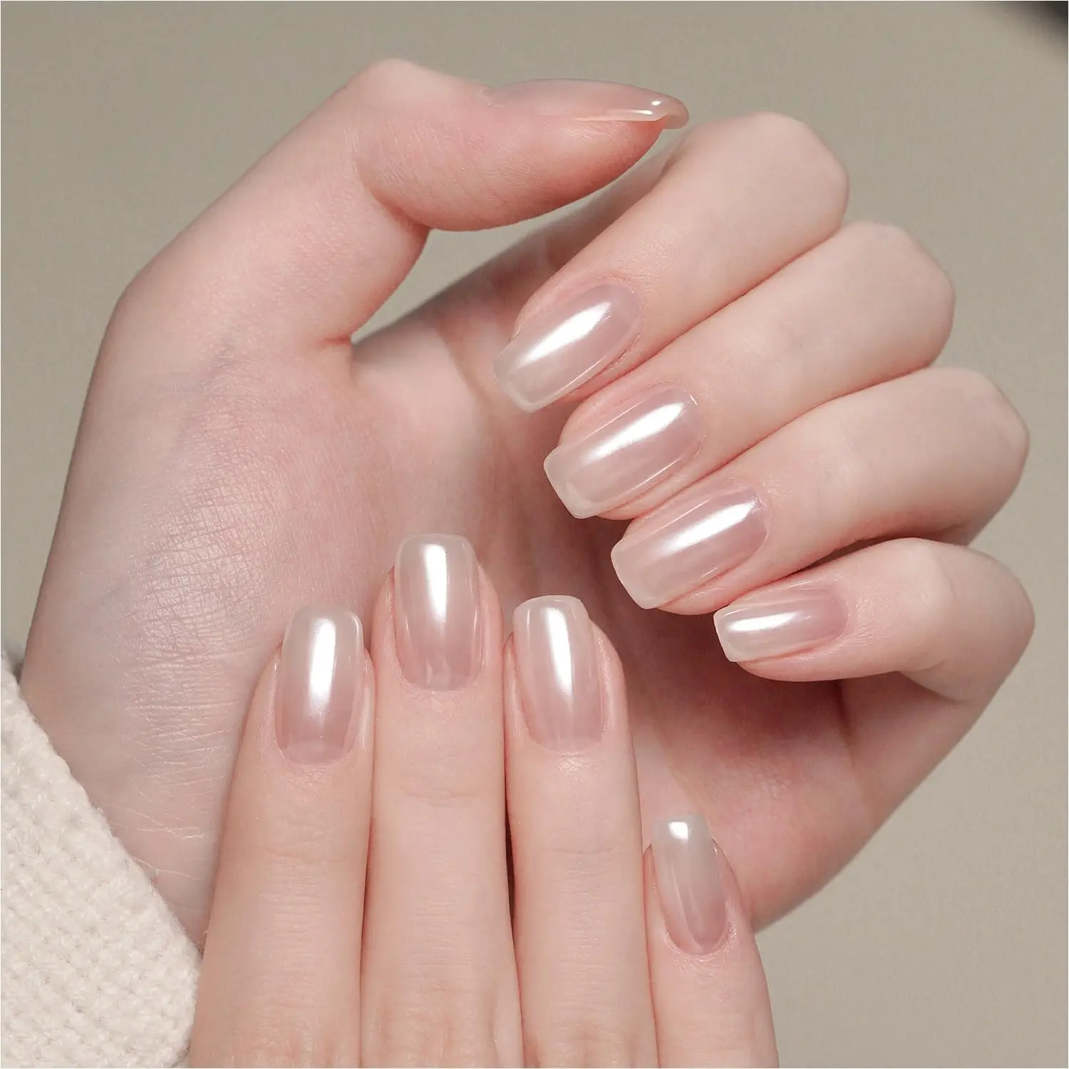 GAOY White Pearl Chrome Nail Powder, High‑Bright Ultra‑Fine Thin Translucent Mirror Effect Mermaid Aurora Nail Art Decoration, Lustrous White