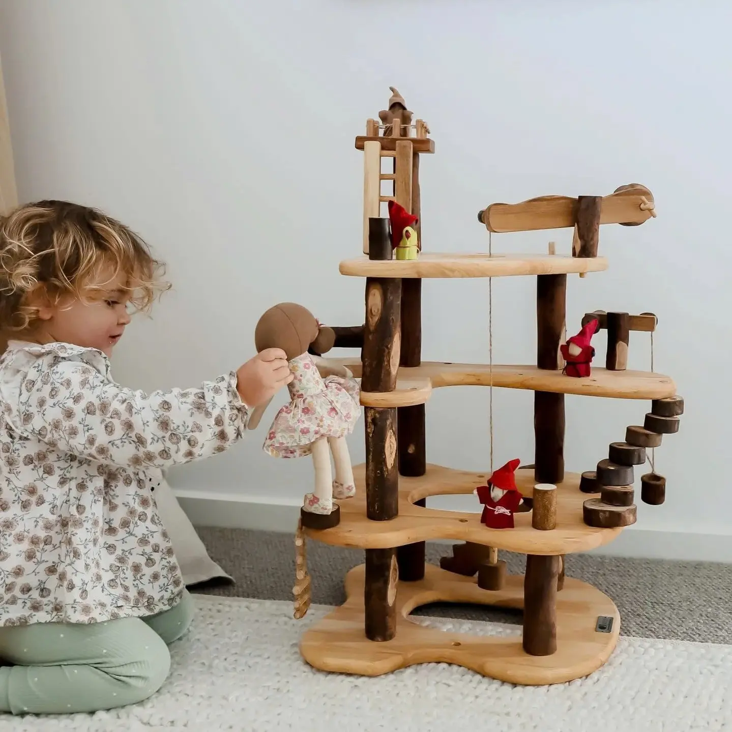 Three level tree house play set