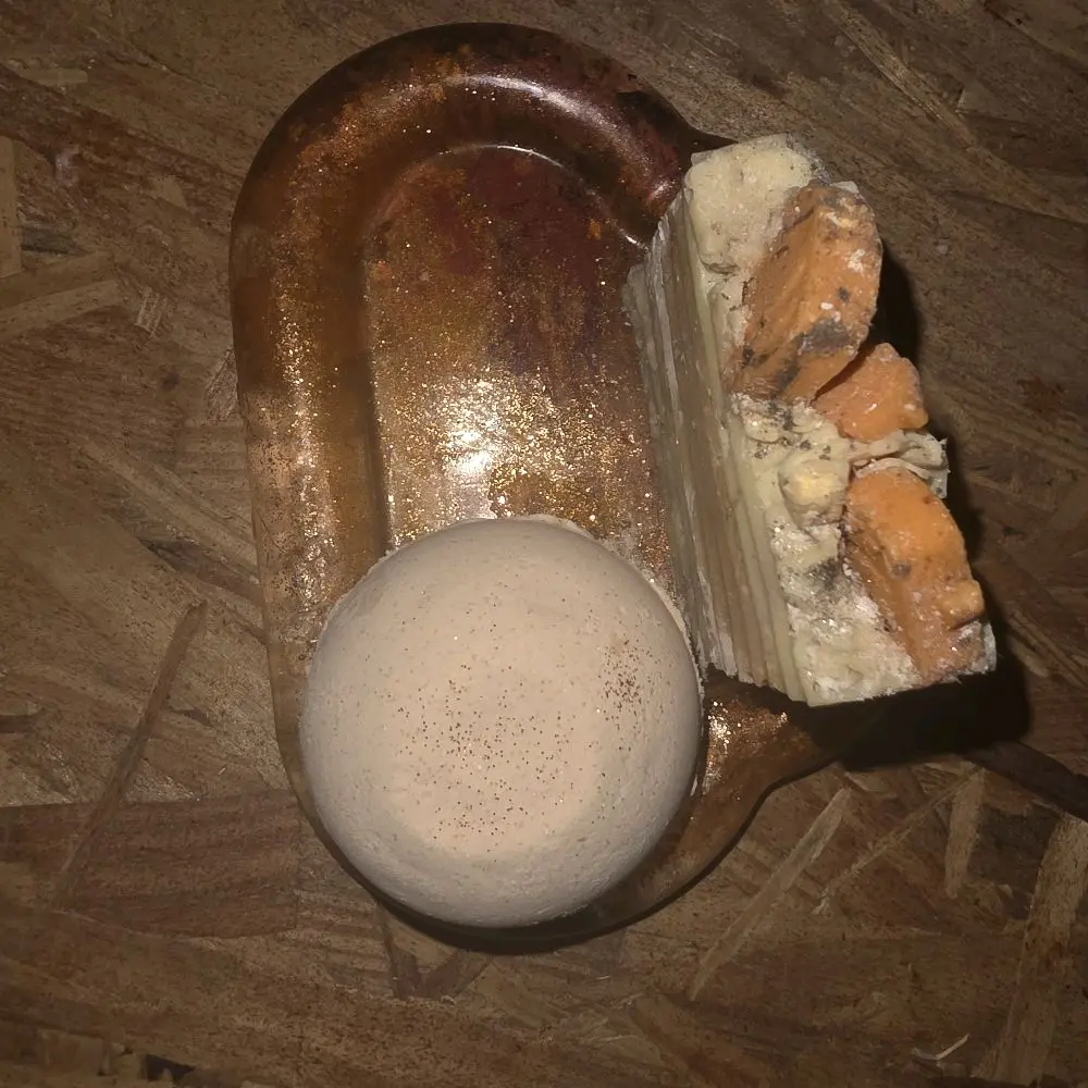 DazzleBombs Limited edition Pumpkin Spice Glow Gift Set Handcrafted Soap Bath Bomb & Epoxy Soap Dish for Relaxing Bath Time. Holliday gifts.