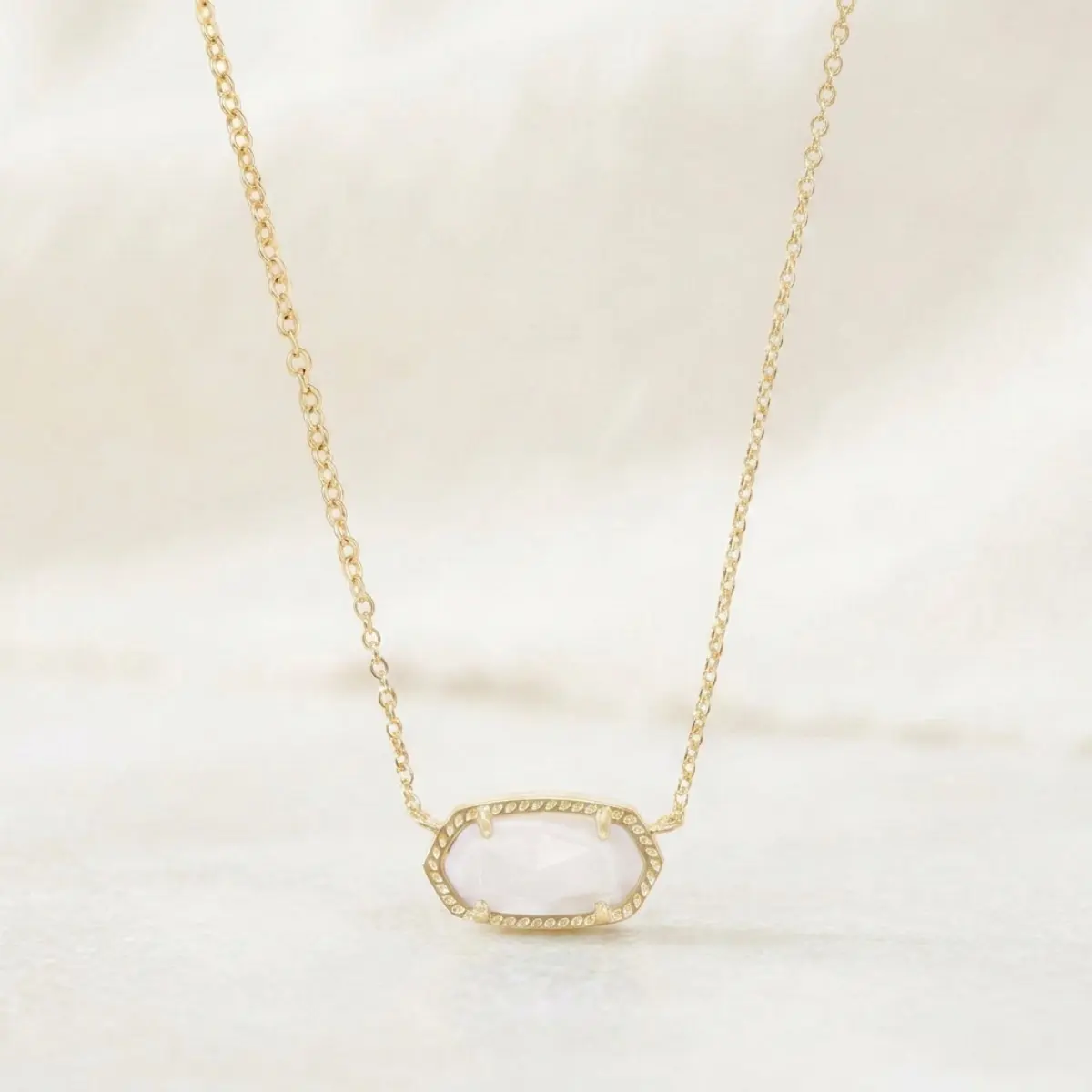 Kendra Scott Elisa Pendant Necklace for Women, Fashion Jewelry, 14k Gold-Plated