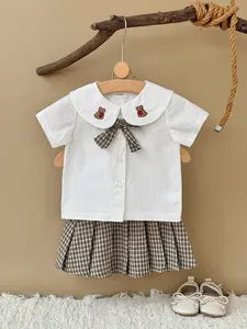 Two-Piece Summer Cute Bear Embroidered Doll Collar Short Sleeve + Plaid Pleated Skirt School Style Baby Set, Casual Loose-Fitting