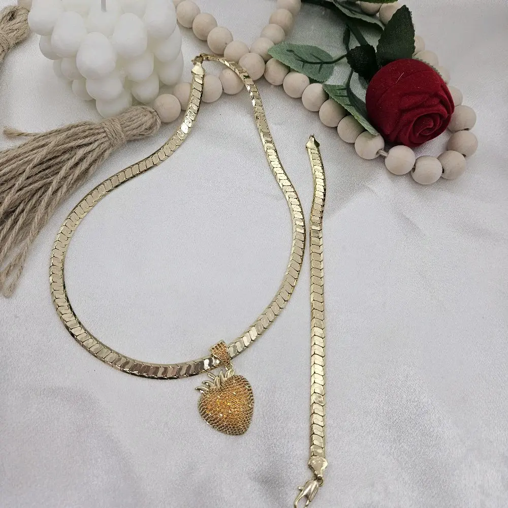 Valdivia Jewelry #2500 – Strawberry Necklace and Pendant, 14K Gold-Laminated (High Quality)