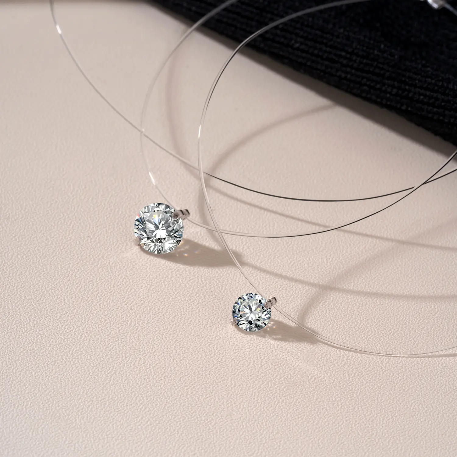 S925 Sterling Silver Mermaid Tears Necklace, Dainty Clavicular Chain with Embedded Moissanite Stone on a Transparent Fish Line, Crystal Necklaces, Chain Detailing Necklaces Exquisite Trendy Pendant Rhinestone Pendant