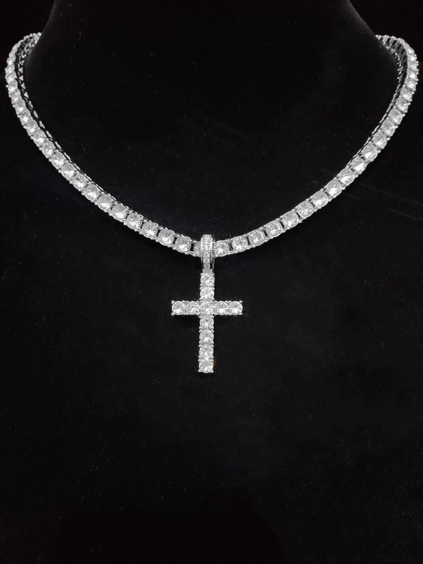 Y2k 2024 Hip Hop Luxury Rhinestone Cross Necklace, Unisex Cuban Link Chain Necklace, Spring Iced Out Jewelry, Streetwear Punk Accessories for Girlfrie