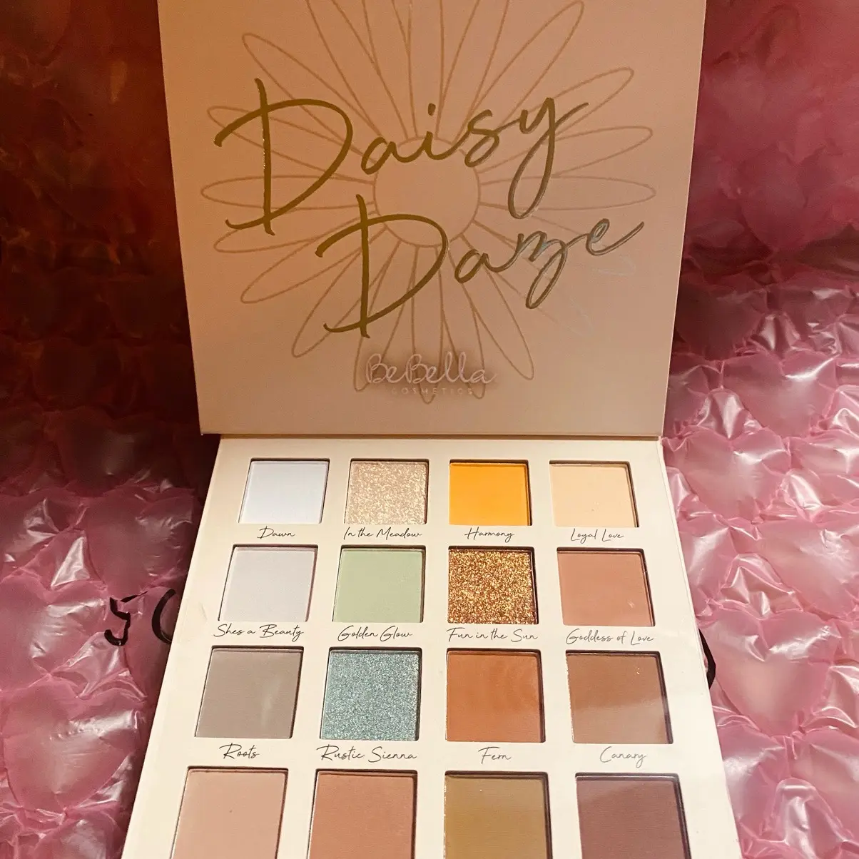 BEBELLA COSMETICS - DAISY DAZE EYESHADOW PALETTE