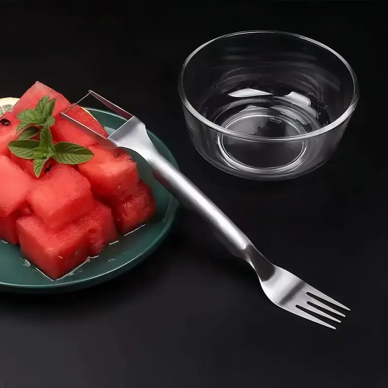 Stainless Steel Dual Head Watermelon Cutter Fork - Rustproof Kitchen Utensil for 1-Step Cutting & Eating, Ideal for Summer BBQ, Camping