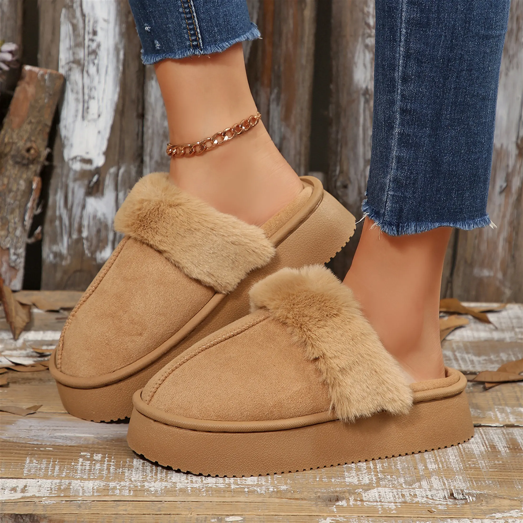 Comfortable Women's Slippers Christmas Plush Slides Platform Sole Warm Lined Festive House Slippers Walking Shoes Girl