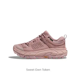 Pink color, versatile, low-top, off-road running shoes, men's and women's versions are the same.