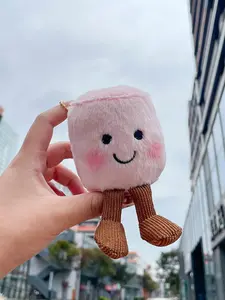 Cute marshmallow doll doll bag pendant keychain, suitable for daily wear, vacation and dating occasions, and also a surprising and exquisite small gift