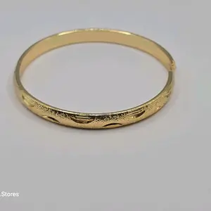 bangle bracelet gold color fashion design PLATED GOLD Medium zise