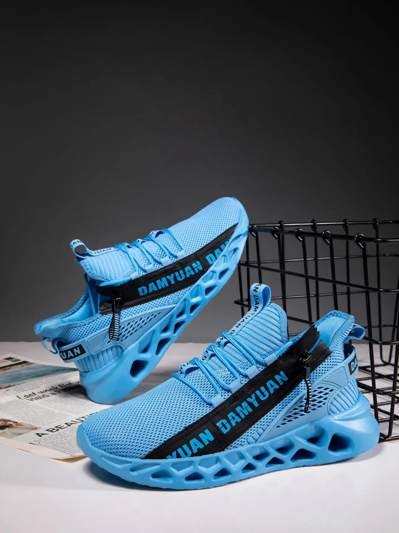 Men's Letter Print Lace Up Low Top Sneakers, Casual Breathable Lightweight Sports Running Shoes, Outdoor Fashionable Sneakers for Daily Wear