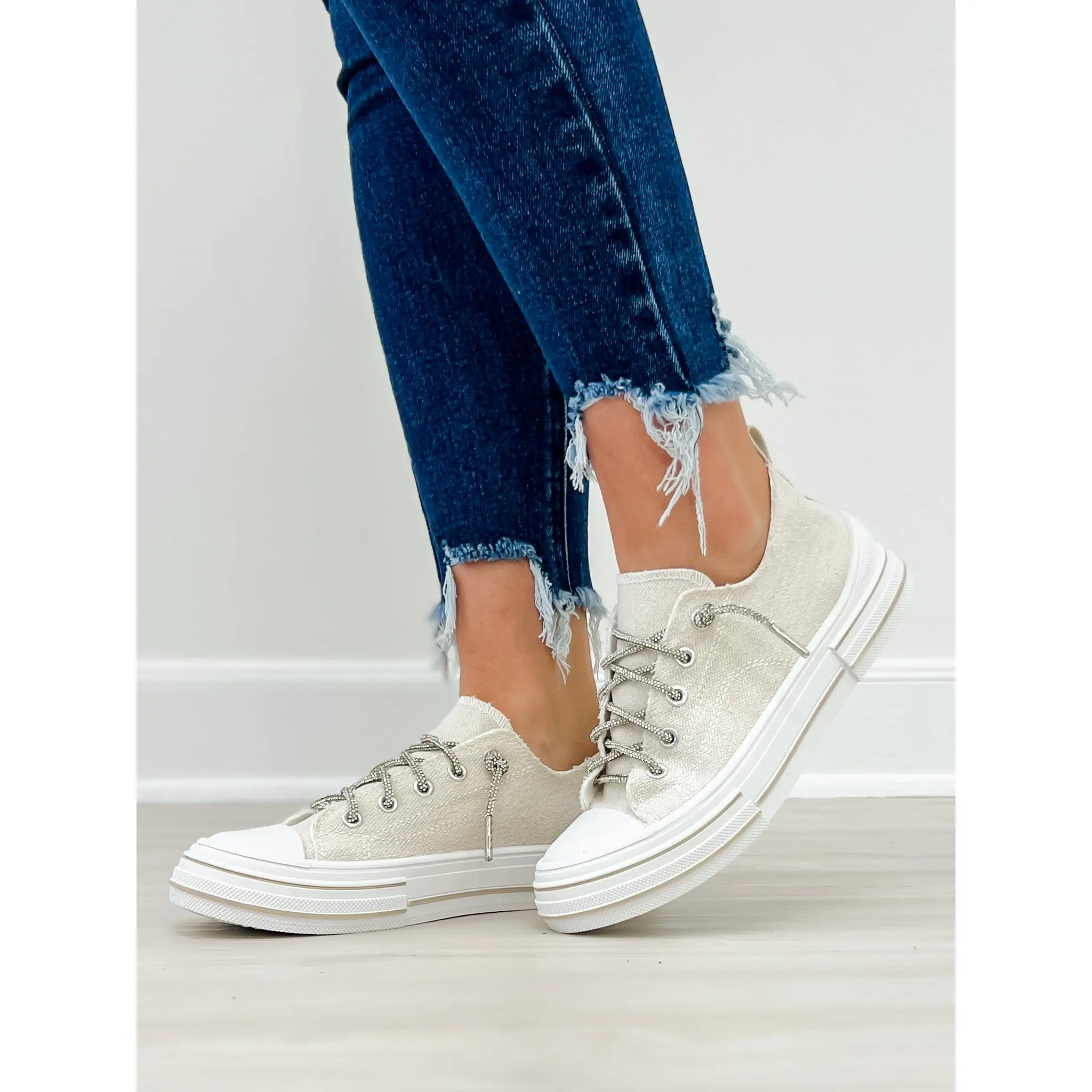 Very G Aman Original Tennis Shoes in Natural Sparkle