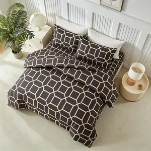 Luxury Geometric Bedding Set, 2/3 Piece (1 Duvet Cover + 1/2 Pillowcases), Coffee Color, Soft Polyester, All Seasons, Bedroom Decor
