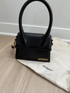 Pre-owned jacquemus leather Crossbody Bags Moyen