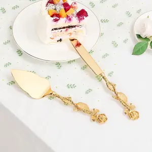 2PCS Vintage Stainless Steel Bread and Cake Server Set, Elegant Carved Engraved Design, Ideal for Parties and Special Occasions, Perfect Gift for Mother's Day and Weddings