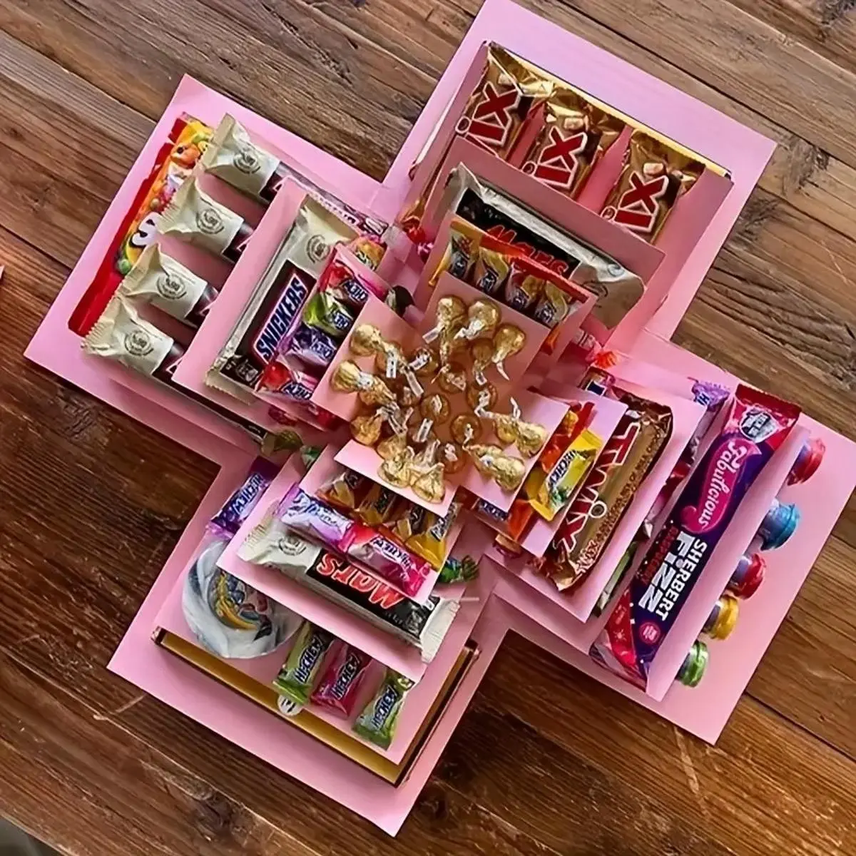 Surprise Explosion Gift Box, Gift Worthy Box, Gift Package, Perfect for Birthdays, Weddings, Valentine's Day, Anniversaries, Sweet Treats and Heartfelt Gifts