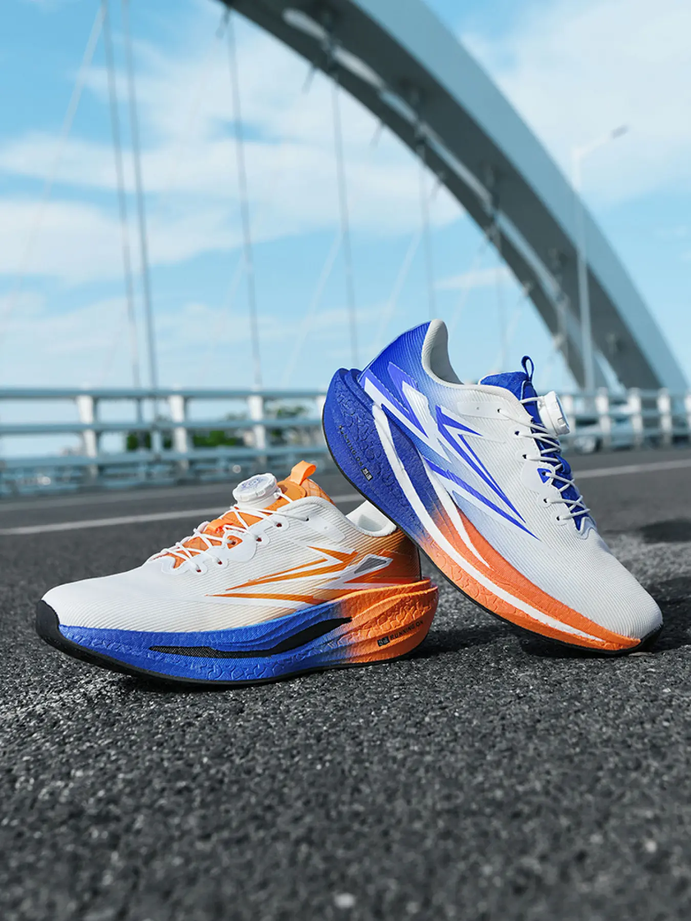 1 Pair Racing Carbon Plate Unisex Running Shoes Suitable for Road Racing&Daily Training - Carbon Plate SupportBreathable Upper, Light Elastic Shock AbsorptionBreathable and Non-Slip