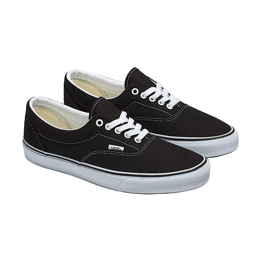 VANS Men's Classic Era All-Black Low-Top Footwear - Closed Rubber Sole Walking Shoes, Padded Collar, Metal Eyelets, 90s Contemporary Aesthetic Classic Casual Trainers for All-Season Use