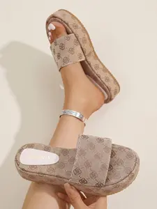 Women's Slide Sandals: Featuring a single-strap design with letter print, an open-toe silhouette, and a chunky sole. Elegant and versatile, these slip-ons are perfect for spring and summer beach vacations, casual outdoor activities, and everyday wear.