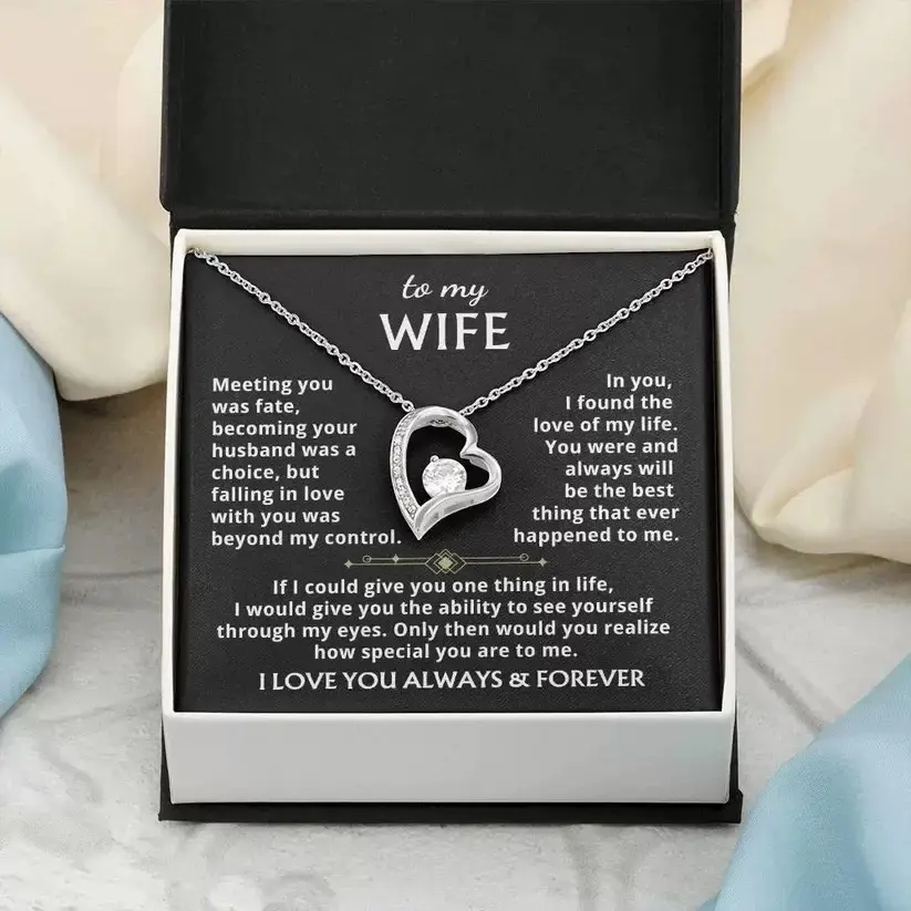 Women's Engraved Heart-Shaped Pendant Necklace - Gold-Plated Steel Chain, Adjustable Long Chain Jewelry, Casual Daily Commemorative Charm, Box Necklace with Gift Box, Ideal for Birthday, Anniversary, Engraved Heart-Shaped Necklaces, Heart Shape Necklaces