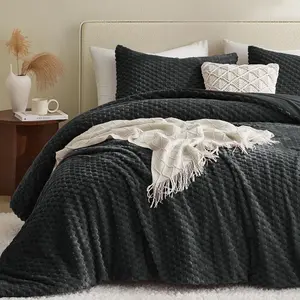 Fluffy  Comforter Set - Ultra-Soft Black Flannel Thick Comforter for  Bed, Luxury Warm Bedding Set for Winter & Fall, Cozy Fuzzy Bed Set 3 count (1 Comforter & 2 Pillowcases)
