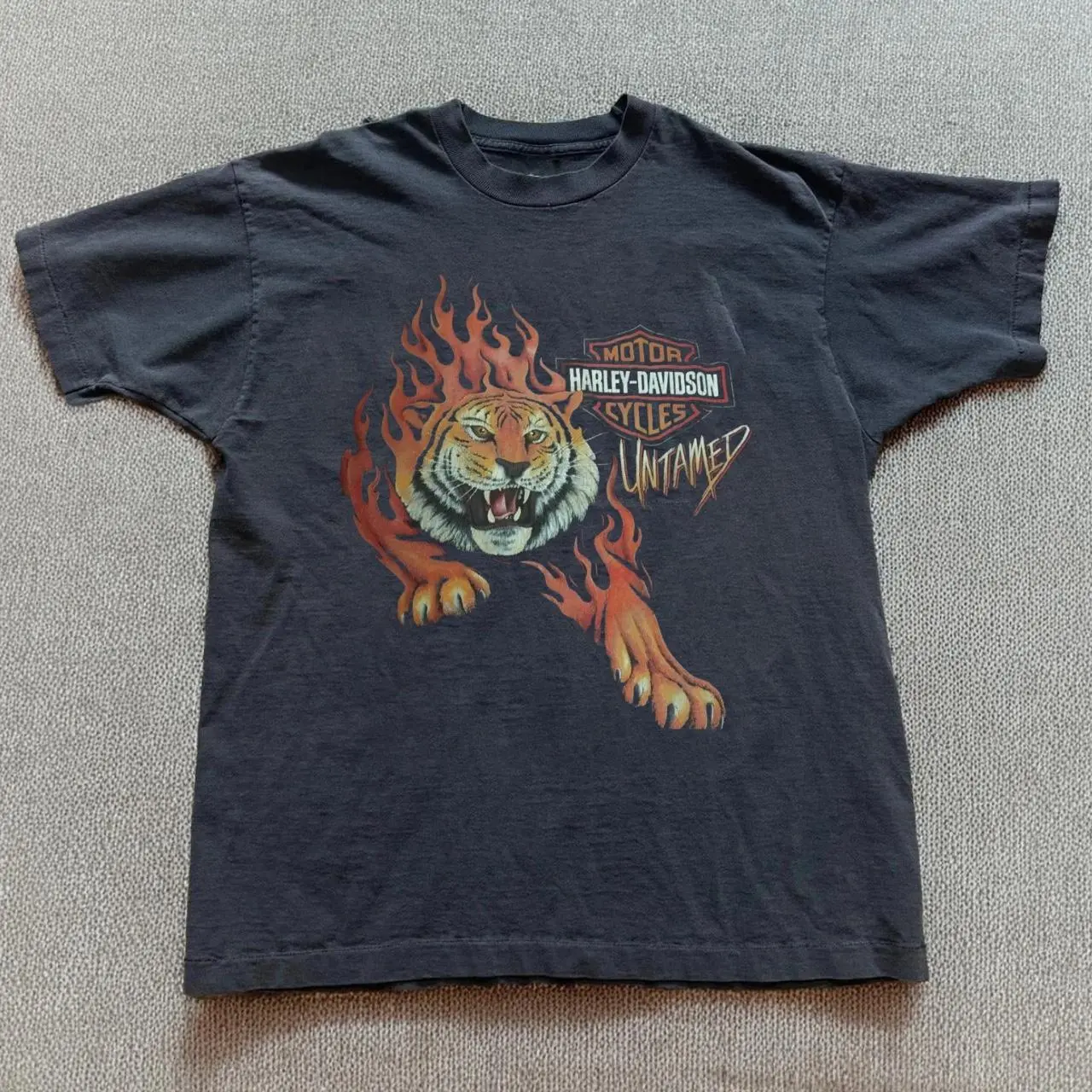 Harley Davidson Graphic T-Shirt, Black Gildan Reprint Unisex Cotton Tee, Vintage Motorcycle Shirt, Retro Y2K Biker Graphic T-Shirt, Harley Fan Streetwear Gift