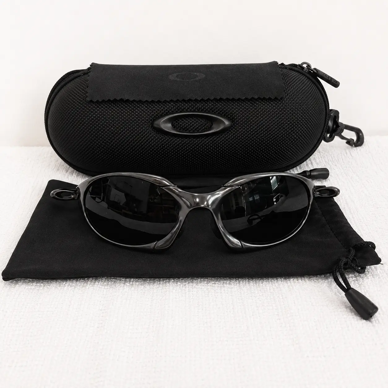 Retro X-Metal Style Sunglasses – UV400 Mirrored Wraparound Outdoor Sports Glasses with Hard Case, Unisex Driving Cycling Running Eyewear
