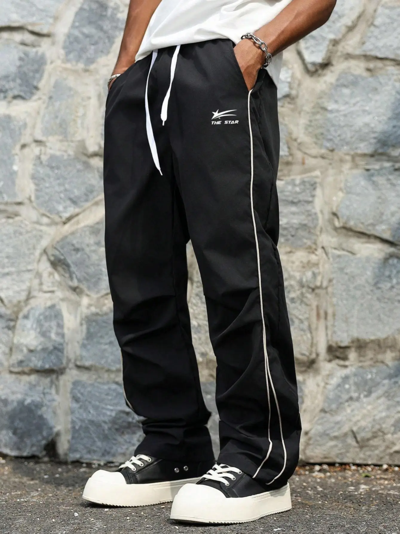 Men's Aesthetic Preppy Casual Tactical Long Pants - Loose-Fit Solid Black Polyester, Front Star Print, Contrast Stripes, Reinforced Pockets, Leg Seams, White Drawcord, Shape-Retentive, Anti-Wrinkle, Light Wind-Resistant, Machine Washable