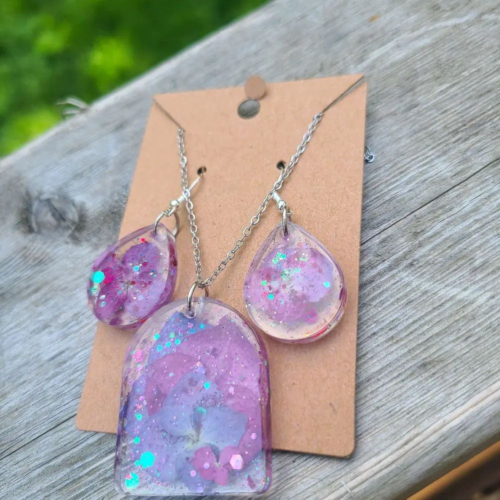 Handmade Dried Hydrangea Flower Resin Earrings and Necklace Set