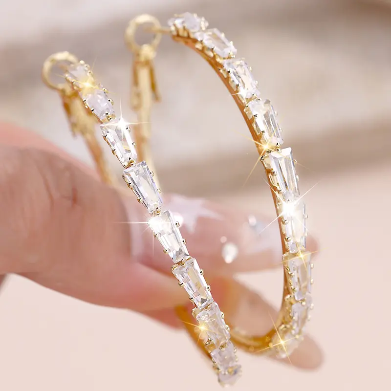 A Pair Big Hoop Earrings, earrings for women, sparkling accessories for women,stylish accessories, accessories adults,casual and fashionable jewelry, Thanksgiving and Valentine's Day gifts, jewelry gifts for her,14k gold-plated