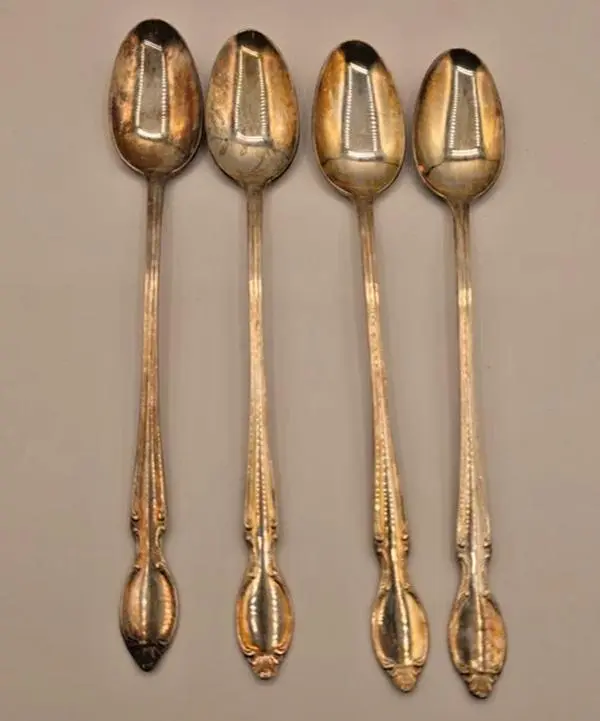 Vintage WM Rogers Silver-Plated Teaspoons - Set of 4